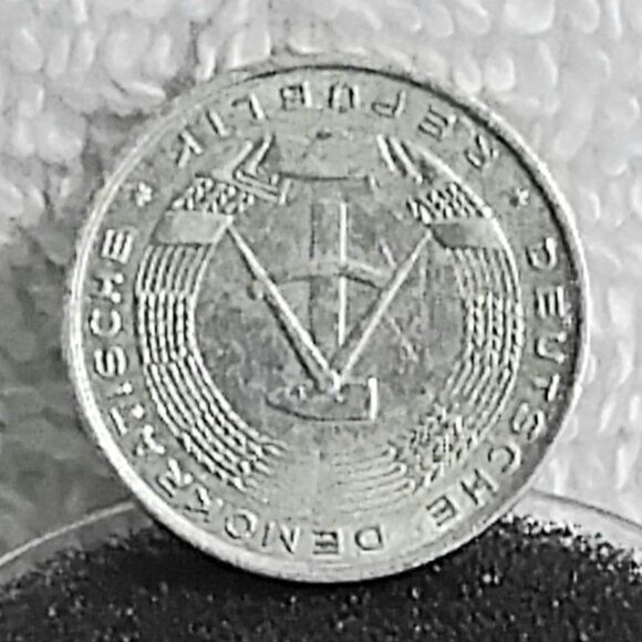 Circulated 1950 German 10 Pfennig Bundes... Coin Made of Brass Clad Steel!! - Picture 2 of 3